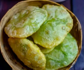 Koraishutir Kochuri (1 Pc)